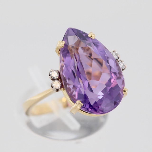 Lot 1046